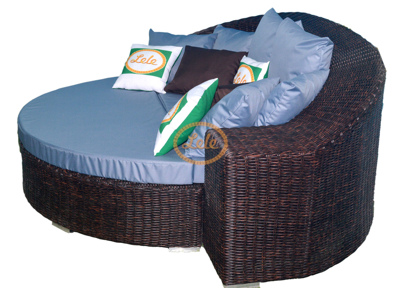 Диван-кровать-пуф из искусственного  ротанга